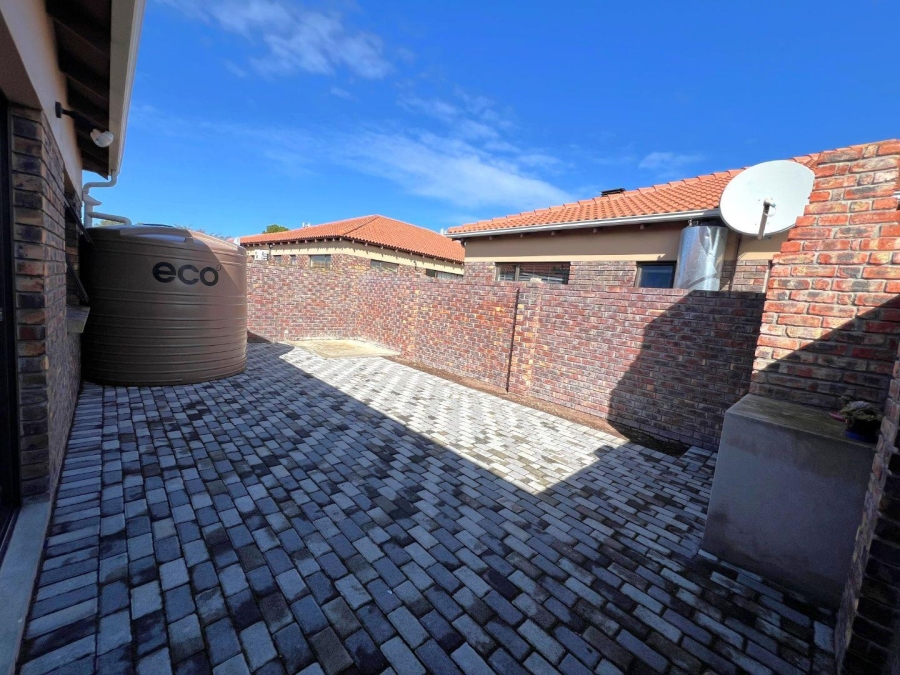 To Let 3 Bedroom Property for Rent in Humewood Eastern Cape